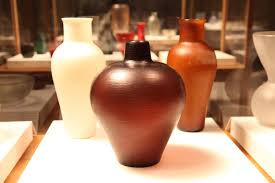 Buy Glass Vases Online: Add Style and Sophistication to Your Interiors