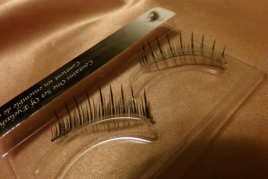 Maximizing Eyelash Extension Longevity with Proper Care