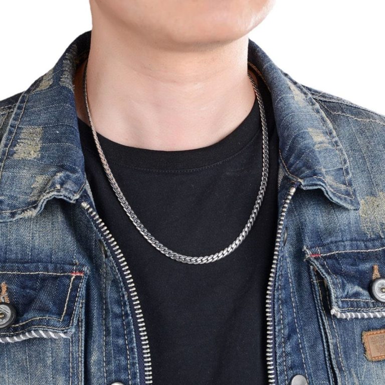 Why Solid Sterling Silver Is Making a Comeback in Men’s Chains 